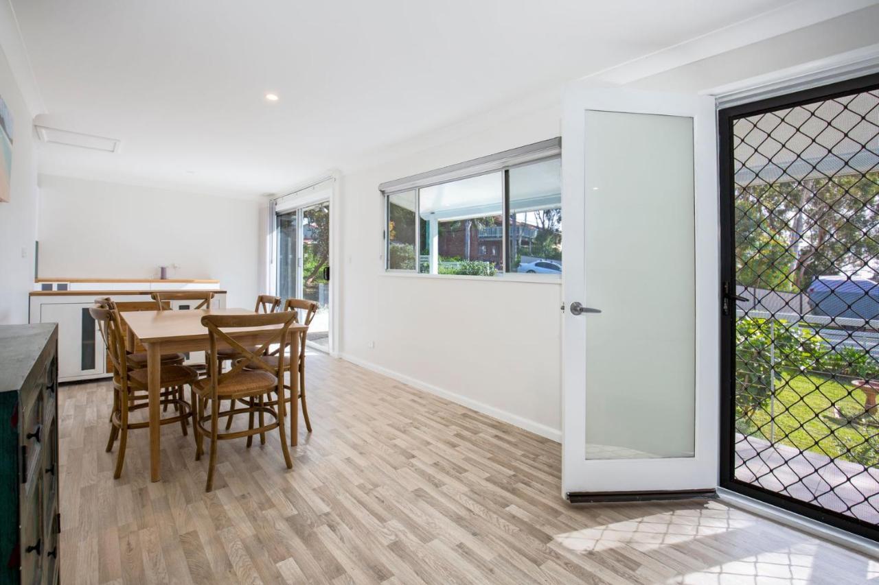 Windansea Cottage Pet Friendly Ocean Glimpses Vincentia Exterior photo
