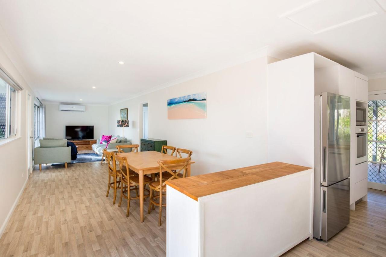 Windansea Cottage Pet Friendly Ocean Glimpses Vincentia Exterior photo